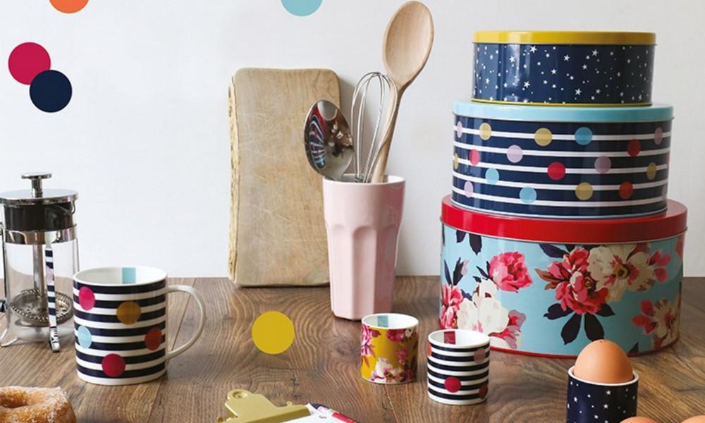 Mollie And Fred Pretty Tinware