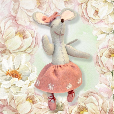 Corinne Lapierre Craft Sets Wool Mix Felt Craft Kit Little Mouse, Ballet Dancer