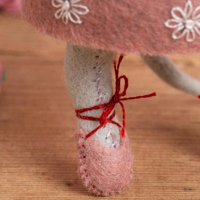 Corinne Lapierre Craft Sets Wool Mix Felt Craft Kit Little Mouse, Ballet Dancer