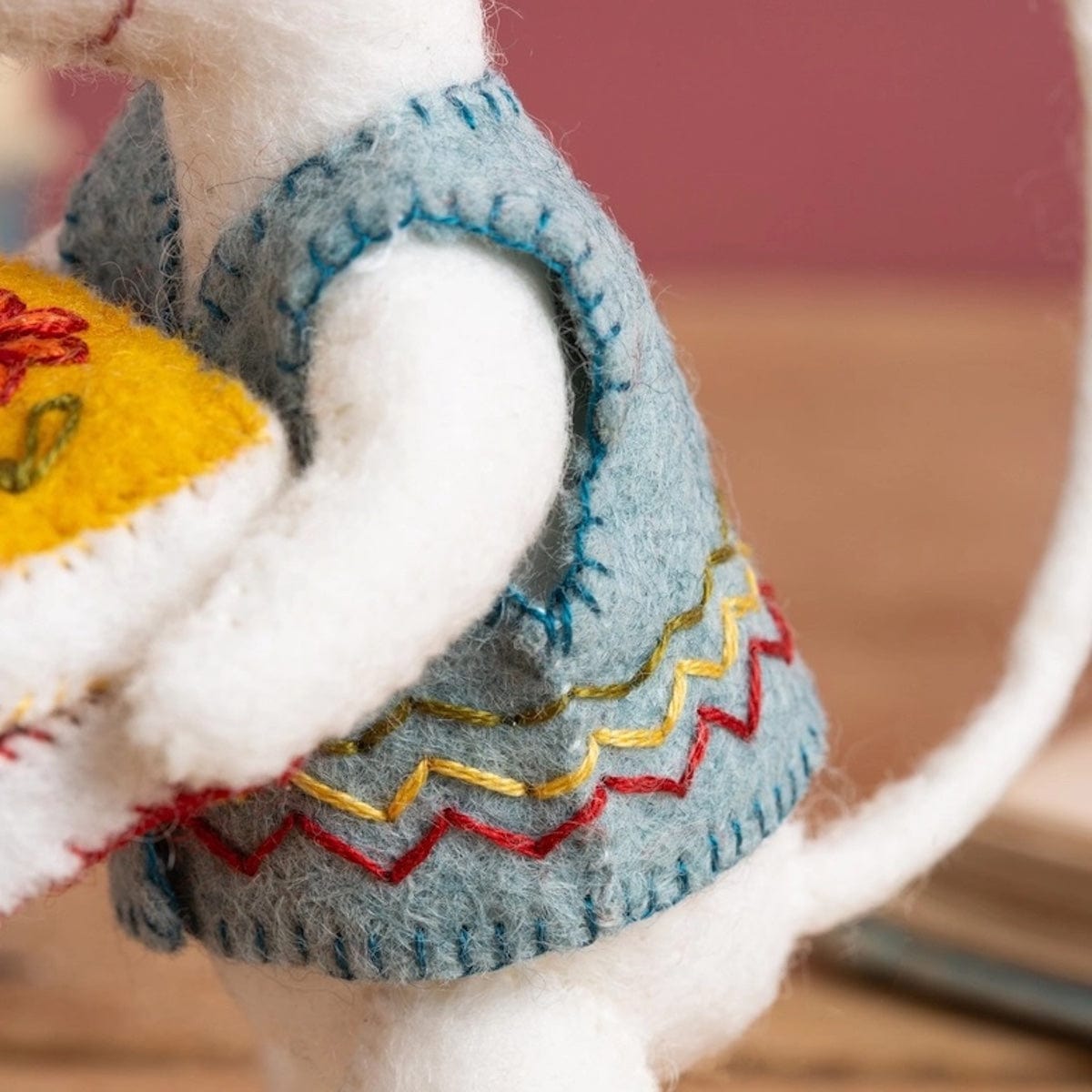 Corinne Lapierre Craft Sets Wool Mix Felt Craft Kit Little Mouse, The Librarian