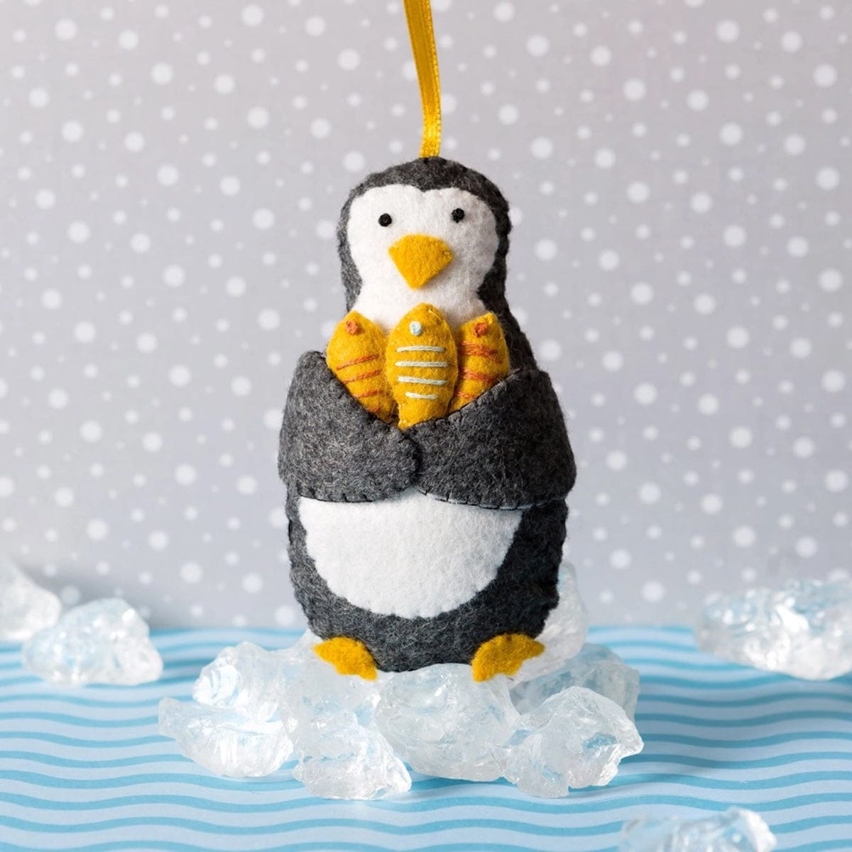 Corinne Lapierre Craft Sets Wool Mix Felt Craft Kit Winter Penguin