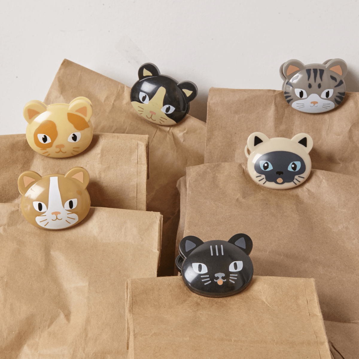 Kikkerland Bag clips Set of 6 Cat Themed Bag Clips